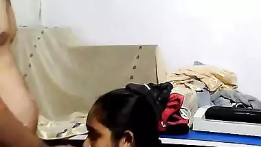 Desi woman practices oral XXX sex with Bengali boy in homemade porn