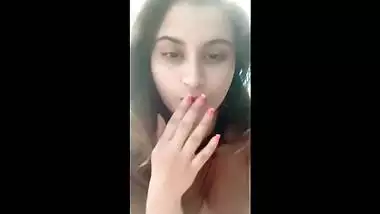 Indian instagram model Gunnjan Aras and her legendary nude video