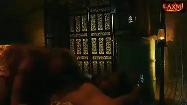 Indian hot babe fucked by husbands friend in hardcore doggy style full Hindi real Desi video