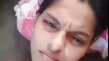 Pretty Desi college girl exposes her tits and shaved cunt on XXX cam