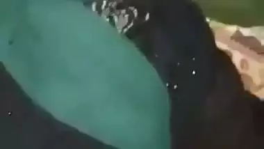 A cheap Muslim whore enjoys her first desi chudai