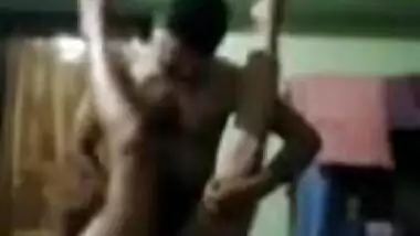 Desi couple makes XXX thing on the bed and have MMS video