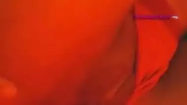 I got a gift from Santa Claus! A warm milk between my legs![9:16Video] │Sarahrockdaring