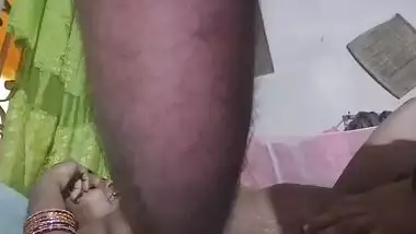 Fans of XXX movies make their own where hubby nails Desi wife in bed