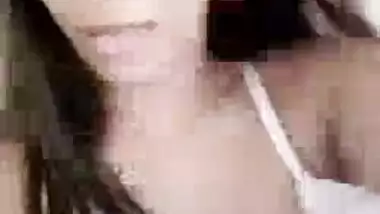 Poonam Pandey Nipple Slip in Instagram live
