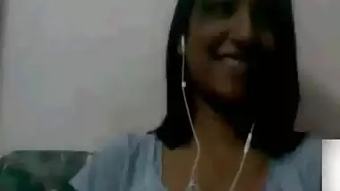 Ohh yes more like this, white bitches suck fantastic Indian cocks