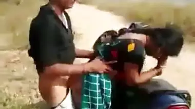 Teen caught having outdoor fun with lover near motorcycle in Desi mms clip