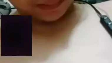 Cute Chamet live girl big boobs showing on private chat