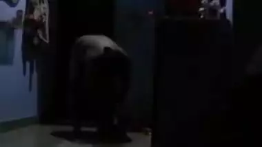 Naked Desi woman walks into apartment without knowing that XXX tenant films sex video