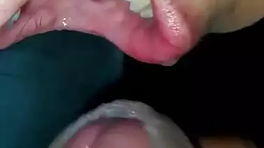 Desi Aunty And Indian Bhabhi - Real Indian Gf Giving Closeup Bj In Gym Store Room With Cum In Mouth