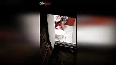 Sexy arab wife takes a piss - spy XXX video from a hotel toilet