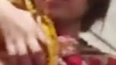 Beautiful Cute Paki Girl Showing Boobs And Beautiful Shaved Pussy 3 Clips Part 3