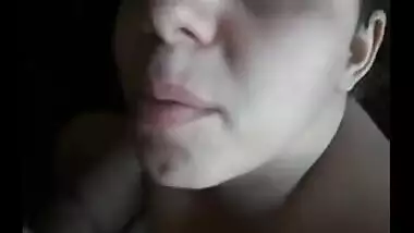 Desi masala sex clip of Indian aunty swallowing cum after oral pleasure