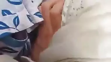 Pakistani porn of a hijabi girl sucking a dick in a bus