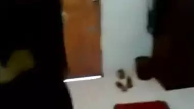 Oriya sex video scandal of desi gal with her bf at home