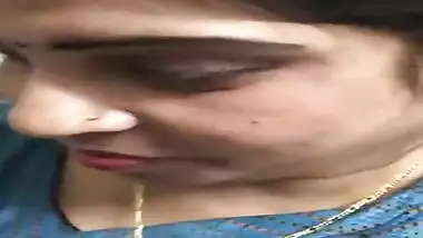 Desi woman exposes XXX boobs that she hides under fabric more than often