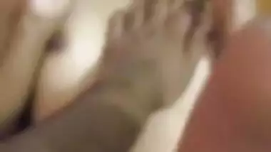 Hairy Desi pussy of hot chick swallows hubby's XXX dong in MMS movie