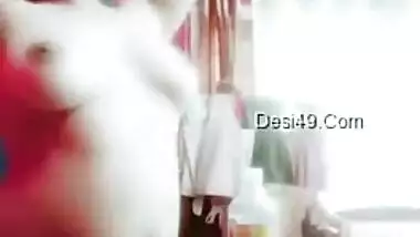 Delectable XXX Indian teen walks in front of camera being naked and it's so sexy