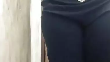 Bhen Ko Blackmail Krke Choda Aur Nahate Hue Choot M Ungli Daal Di Jaberjasti