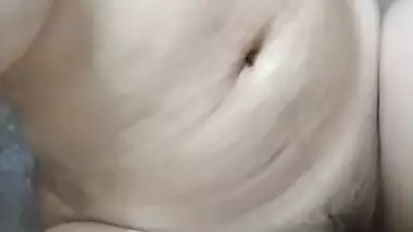 Kya Hue Jab Indian Ladki N Choot M Daal Diya Brush Riya Thakur